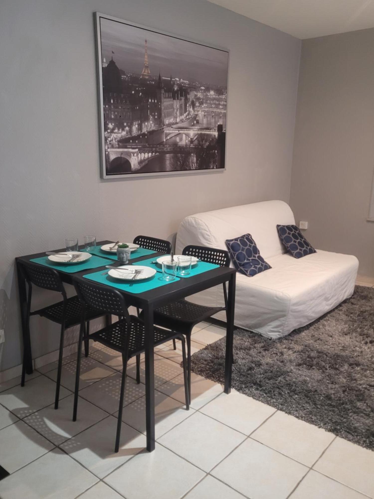 Appartement Cosy Dans Beau Village De Champagne Cormicy Bagian luar foto